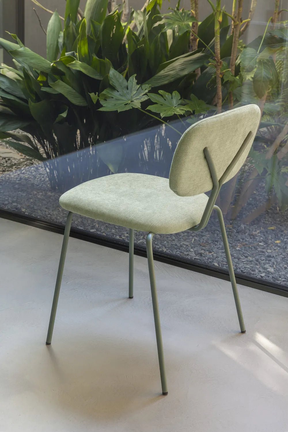 - Ypsilon - Minimalist Dining Chairs - Spaceman