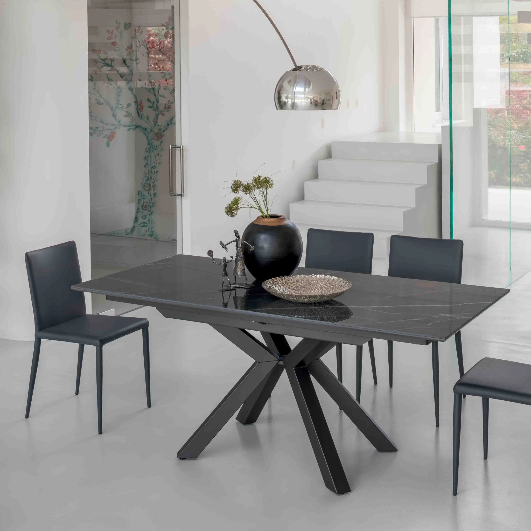 Atlas Extendable Dining Table - Elegant and Practical Design – Spaceman