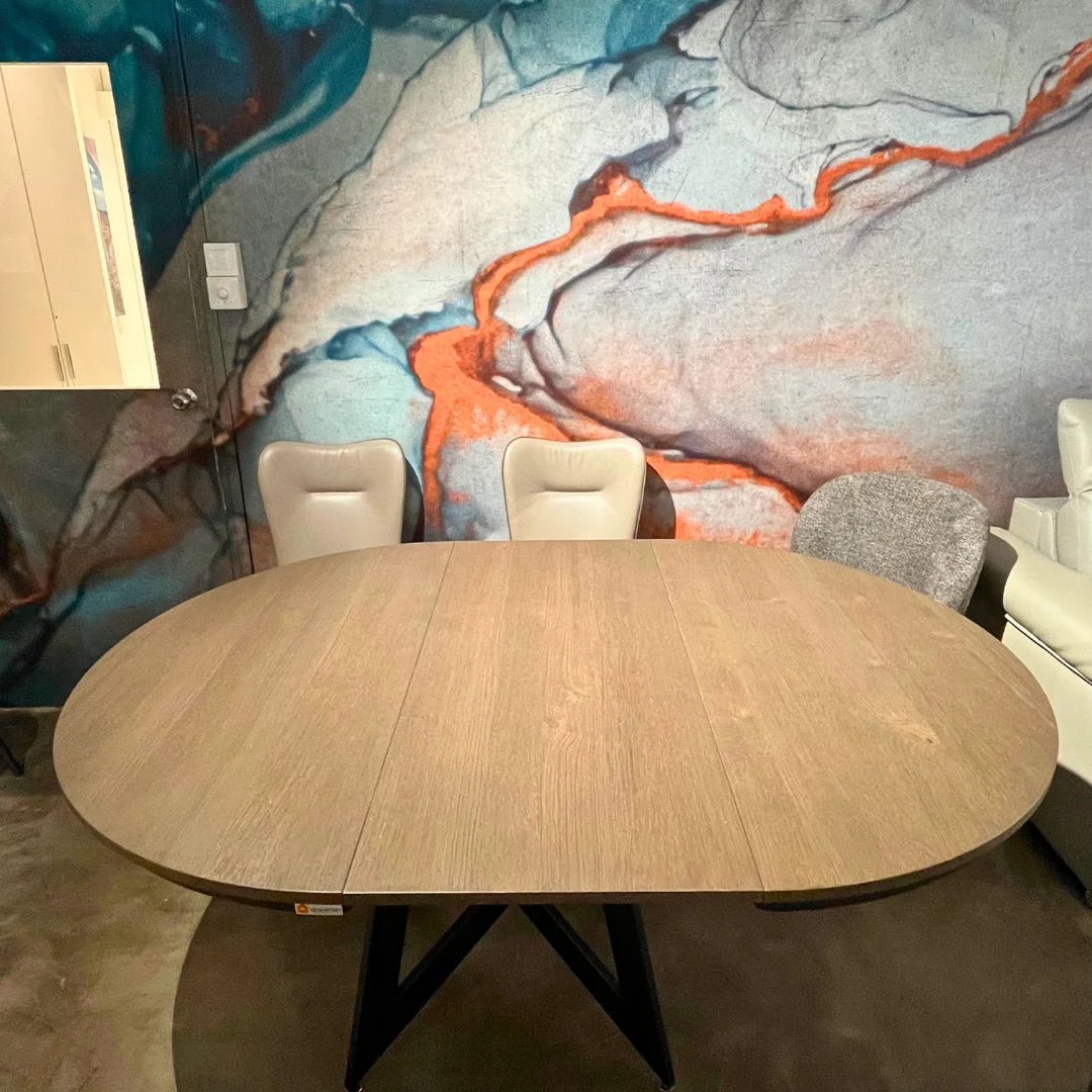 Dining table - EX - DISPLAY SALE 15% OFF - Stellar XL - Round Expanding Dining Table - Spaceman